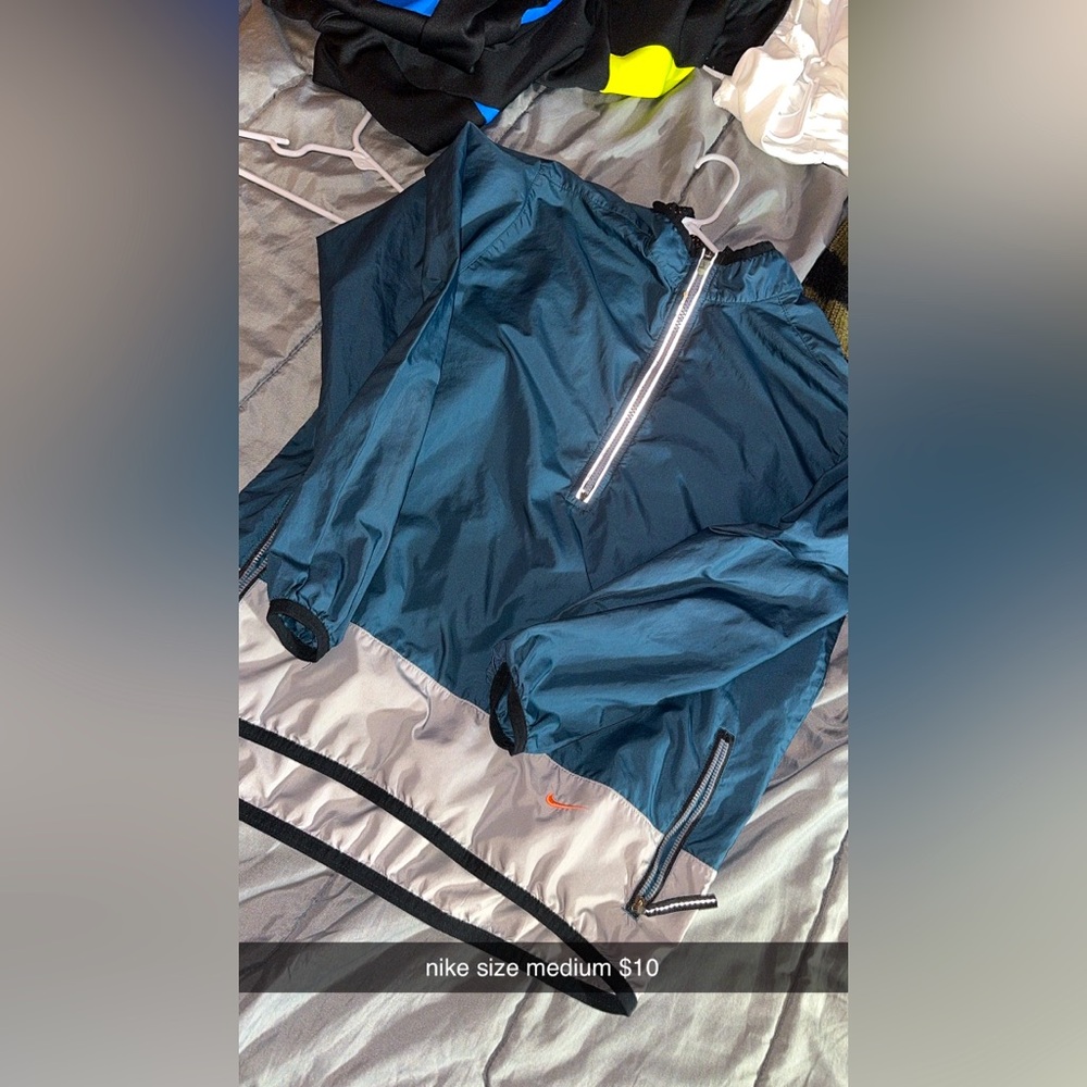 nike windbreaker